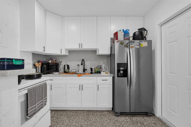 2020 NW 51st St, Miami, FL 33142