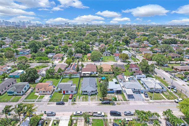 2020 NW 51st St, Miami, FL 33142