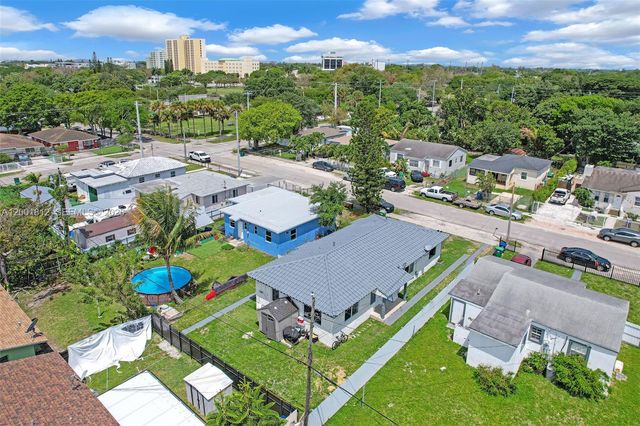 2020 NW 51st St, Miami, FL 33142