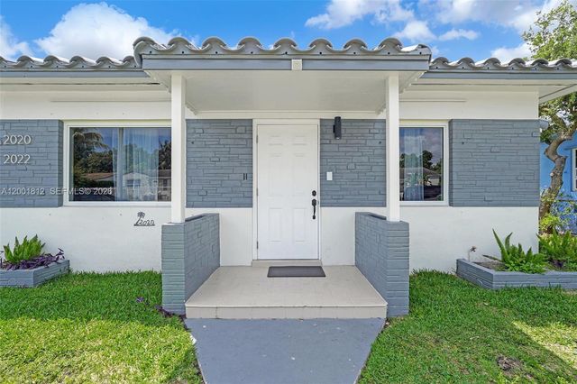 2020 NW 51st St, Miami, FL 33142