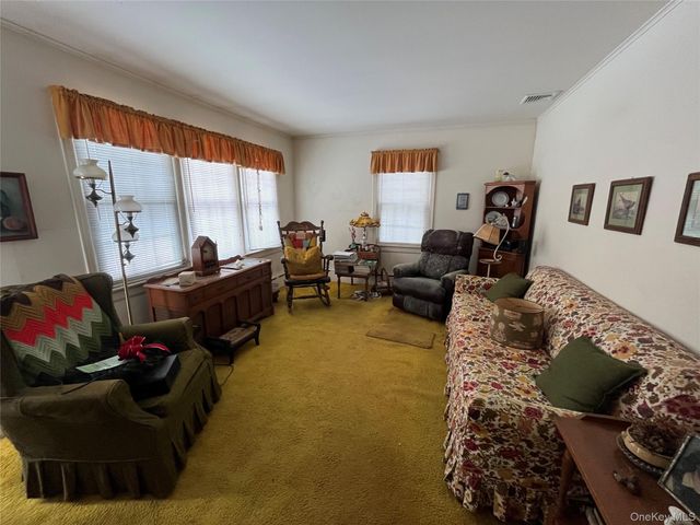 300 Hewlett Avenue, East Patchogue, NY 11772