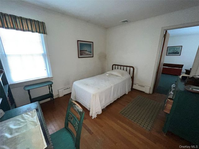 300 Hewlett Avenue, East Patchogue, NY 11772