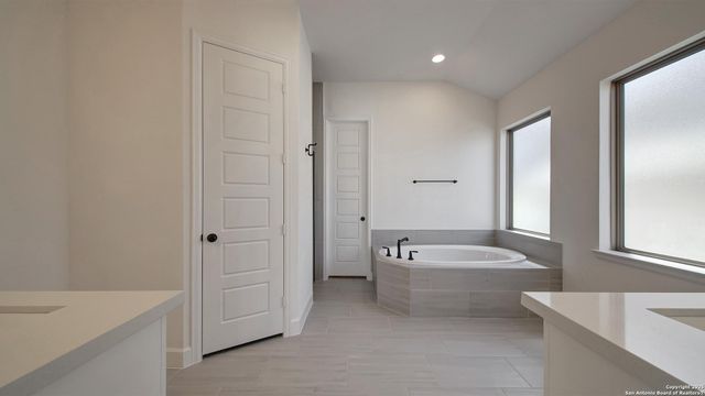126 Besito, Boerne, TX 78006