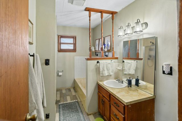 1670 W Union Chapel Road, Nixa, MO 65714