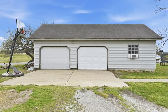 1670 W Union Chapel Road, Nixa, MO 65714