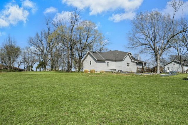 1670 W Union Chapel Road, Nixa, MO 65714