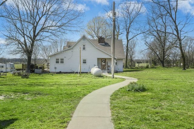 1670 W Union Chapel Road, Nixa, MO 65714