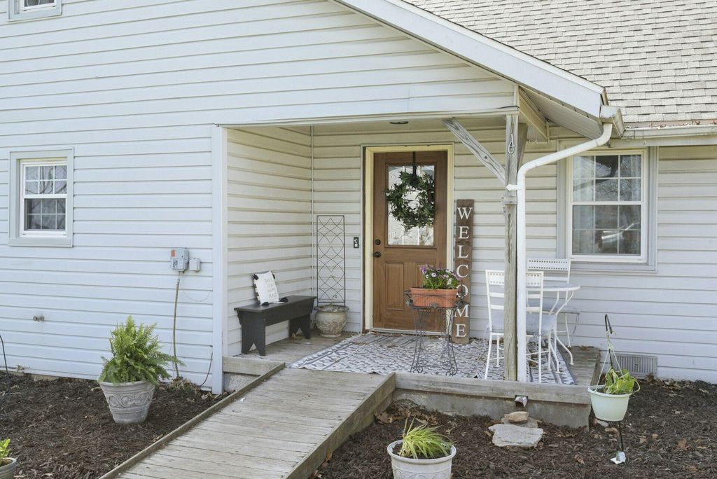 1670 W Union Chapel Road, Nixa, MO 65714