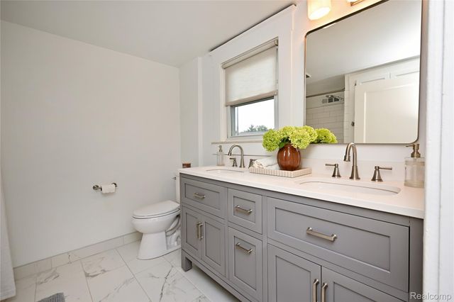 232 W Houstonia Avenue, Royal Oak, MI 48073
