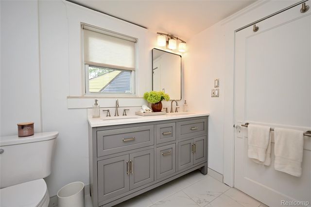 232 W Houstonia Avenue, Royal Oak, MI 48073