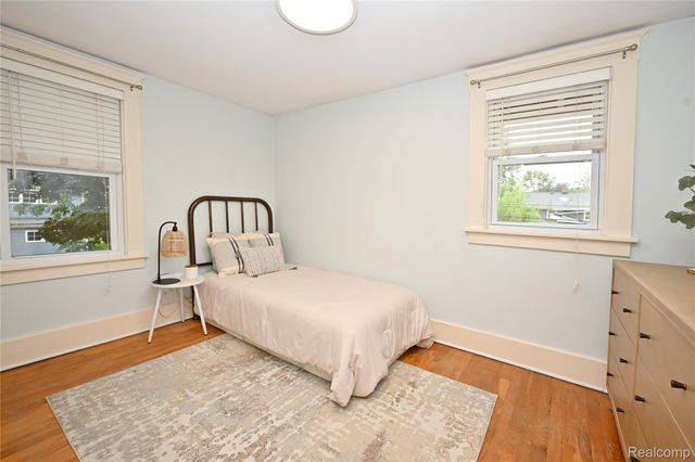 232 W Houstonia Avenue, Royal Oak, MI 48073