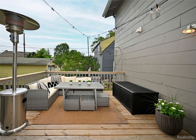 232 W Houstonia Avenue, Royal Oak, MI 48073
