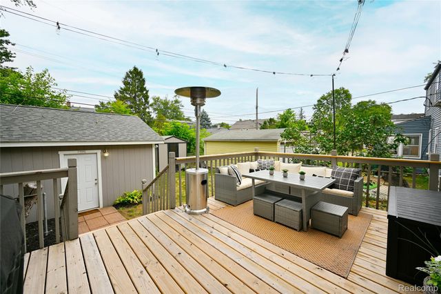 232 W Houstonia Avenue, Royal Oak, MI 48073