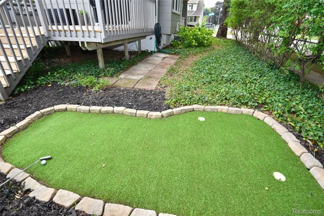 232 W Houstonia Avenue, Royal Oak, MI 48073