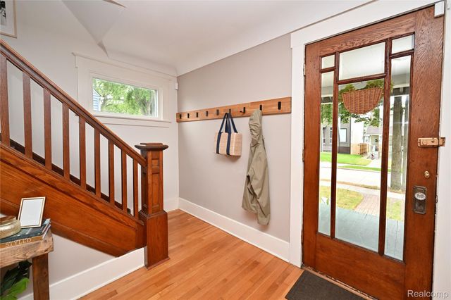 232 W Houstonia Avenue, Royal Oak, MI 48073