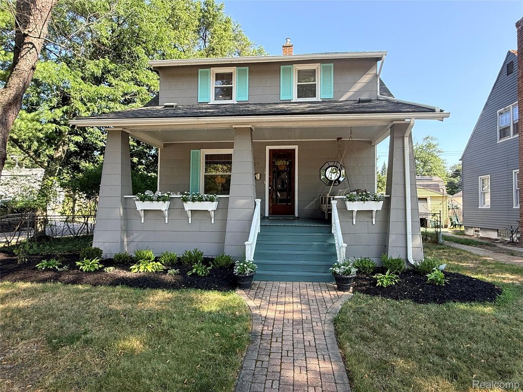 232 W Houstonia Avenue, Royal Oak, MI 48073