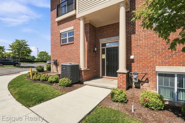 25495 Grandview Lane 25, Novi, MI 48375
