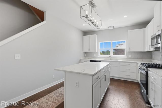 25495 Grandview Lane 25, Novi, MI 48375