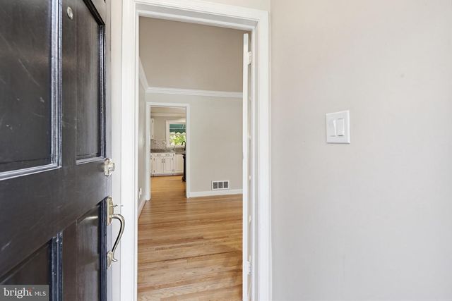 8111 BARKSDALE RD, Baltimore, MD 21286