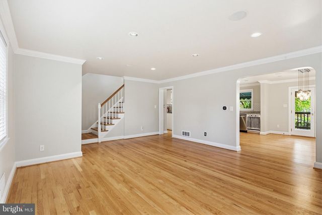 8111 BARKSDALE RD, Baltimore, MD 21286