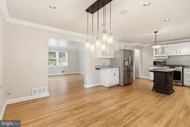 8111 BARKSDALE RD, Baltimore, MD 21286