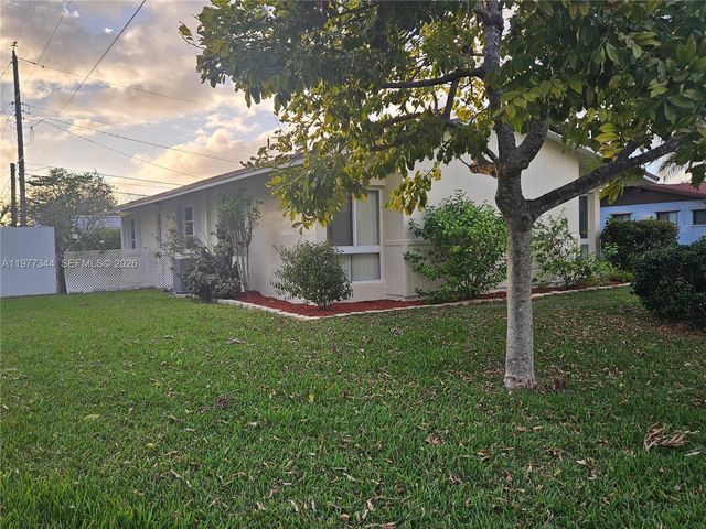 19112 SW 95th Ave, Cutler Bay, FL 33157