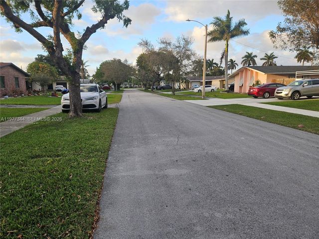 19112 SW 95th Ave, Cutler Bay, FL 33157
