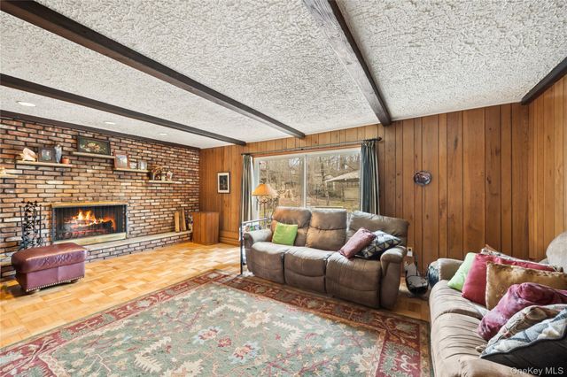 13 Beaumont Drive, New City, NY 10956