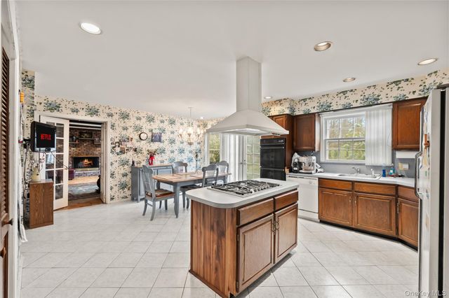 13 Beaumont Drive, New City, NY 10956