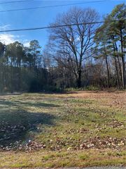 256 Shady Ln, White Stone, VA 22578