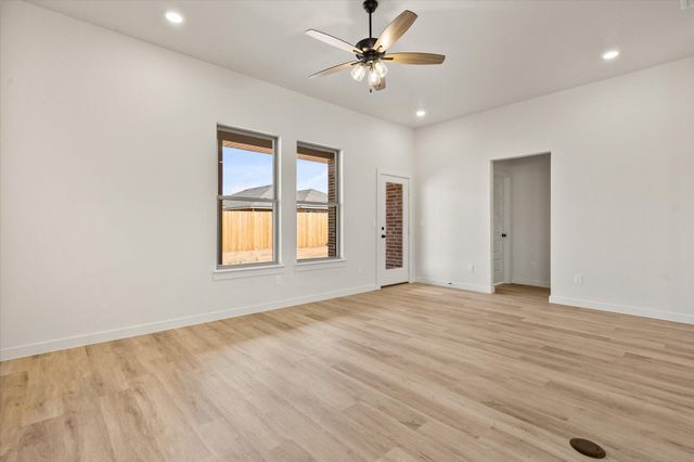 2314 Abbeville Avenue, Wolfforth, TX 79382