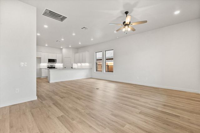 2314 Abbeville Avenue, Wolfforth, TX 79382