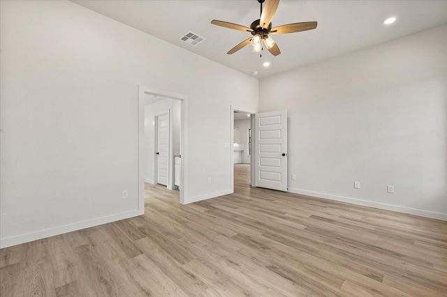 2314 Abbeville Avenue, Wolfforth, TX 79382