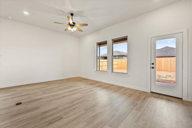 2314 Abbeville Avenue, Wolfforth, TX 79382