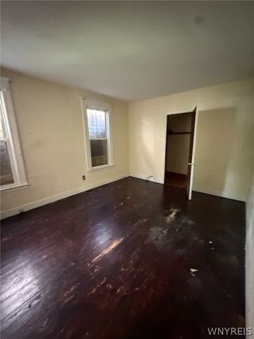 1600 Cleveland Avenue, Niagara Falls, NY 14305