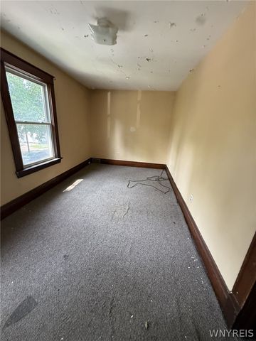 1600 Cleveland Avenue, Niagara Falls, NY 14305