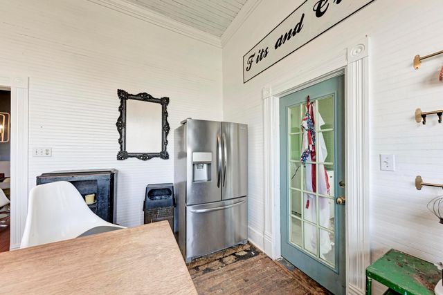 308 N Broad ST, Coupland, TX 78615