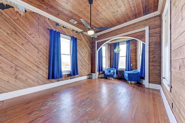 308 N Broad ST, Coupland, TX 78615