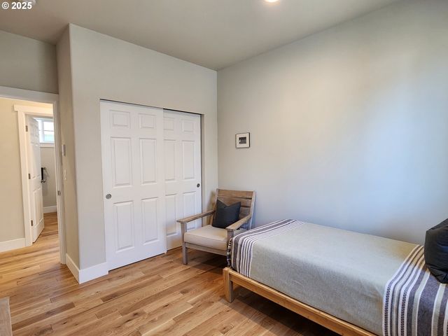 891 Ne DIVISION Ave, Bandon, OR 97411