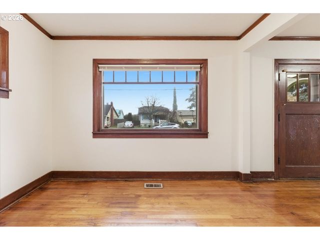 4903 Se 76TH Ave, Portland, OR 97206