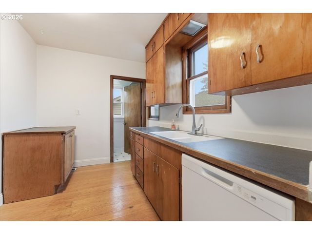 4903 Se 76TH Ave, Portland, OR 97206