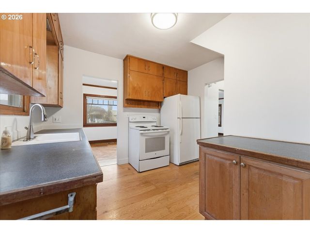 4903 Se 76TH Ave, Portland, OR 97206