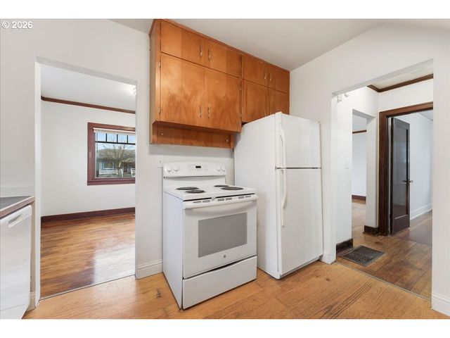 4903 Se 76TH Ave, Portland, OR 97206