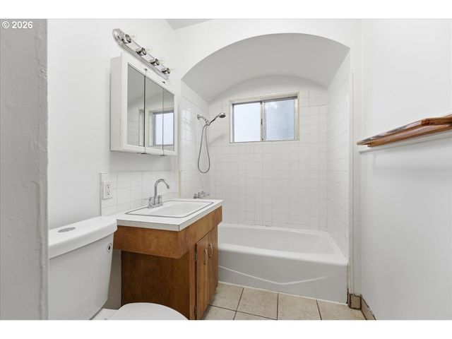 4903 Se 76TH Ave, Portland, OR 97206