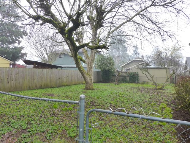 4903 Se 76TH Ave, Portland, OR 97206