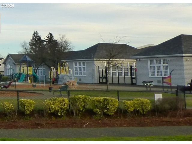 4903 Se 76TH Ave, Portland, OR 97206