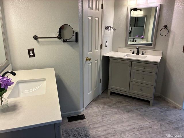 2650 S Kline Circle, Lakewood, CO 80227