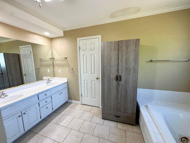 2307 Morningside Drive, Jonesboro, AR 72404
