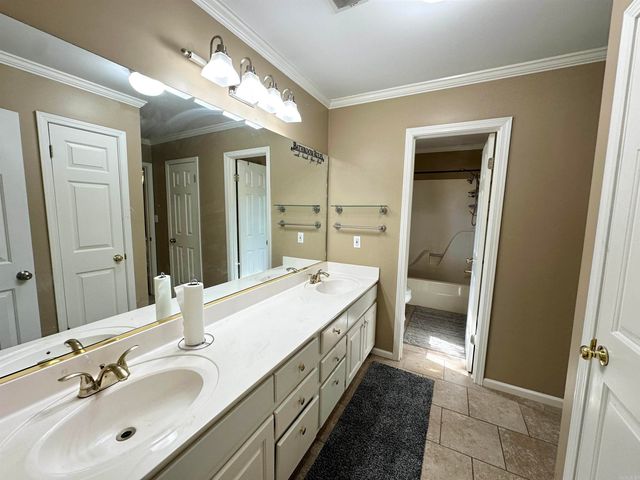 2307 Morningside Drive, Jonesboro, AR 72404