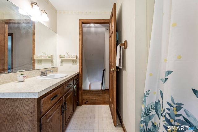 27 West Street, Hebron, CT 06248